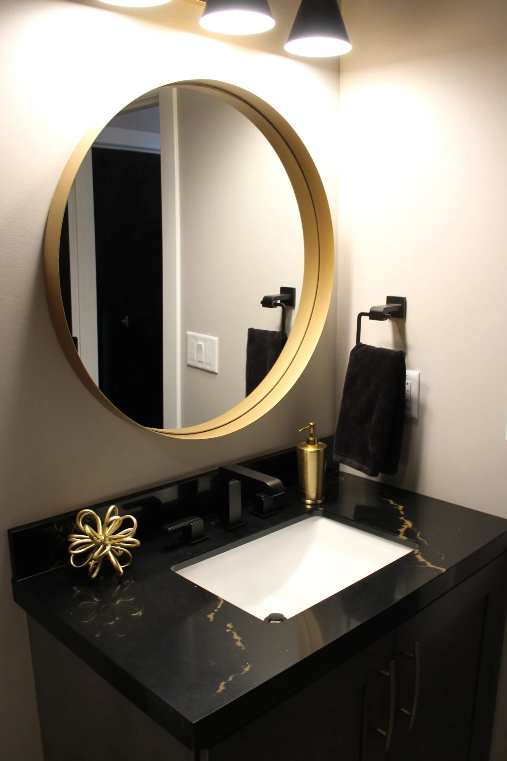 Choosing Kitchen and Bathroom Countertop Colors